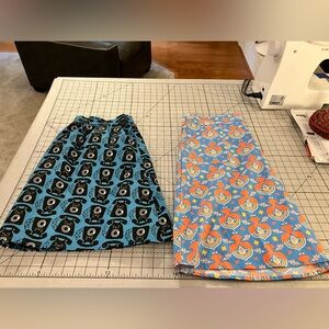2 L/XL 100% cotton skirts with pockets - funky fabric prints blue platypus